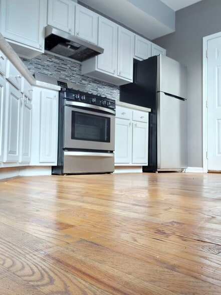 Primary Photo - 4551 S Michigan Ave