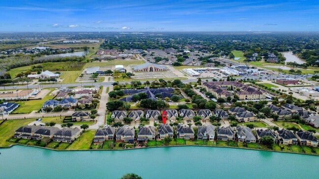 Building Photo - 2202 Waterford Park St