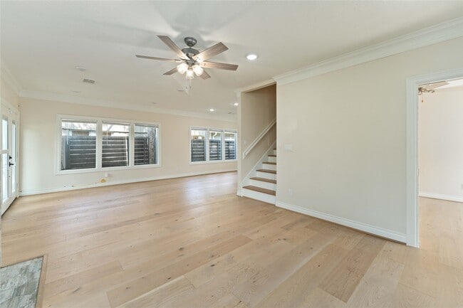 Building Photo - 2631 Persa St