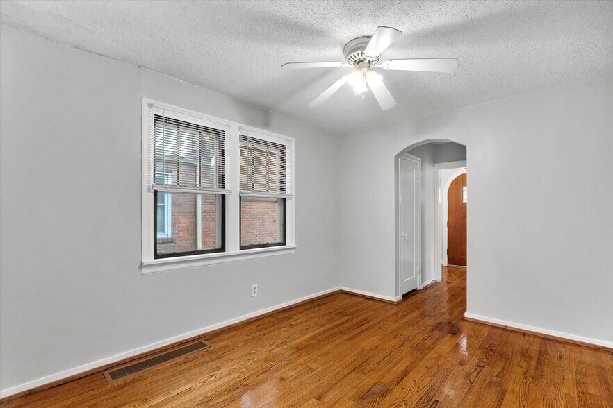 Building Photo - 10063 Diamond Dr
