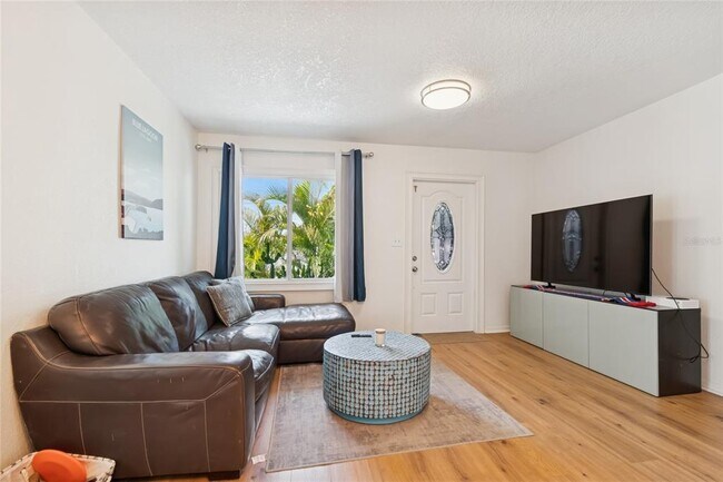 Building Photo - 7631 18th Way N