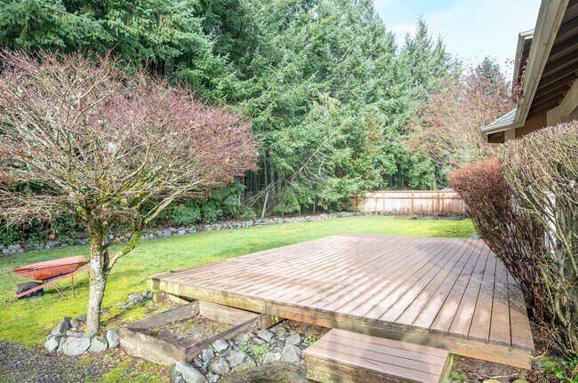 Building Photo - Beautiful Craftsman Home for Rent on Fox Island