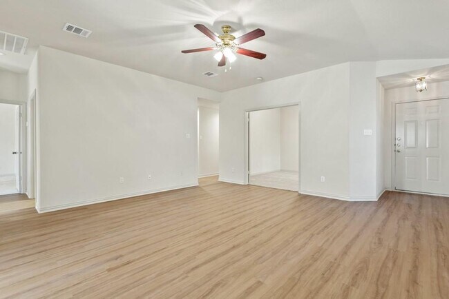 Building Photo - 1517 Thibodeaux Dr