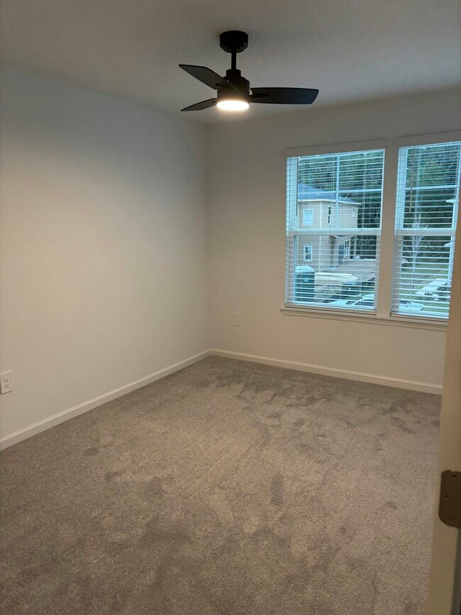 Building Photo - 3491 SE 37th Ct