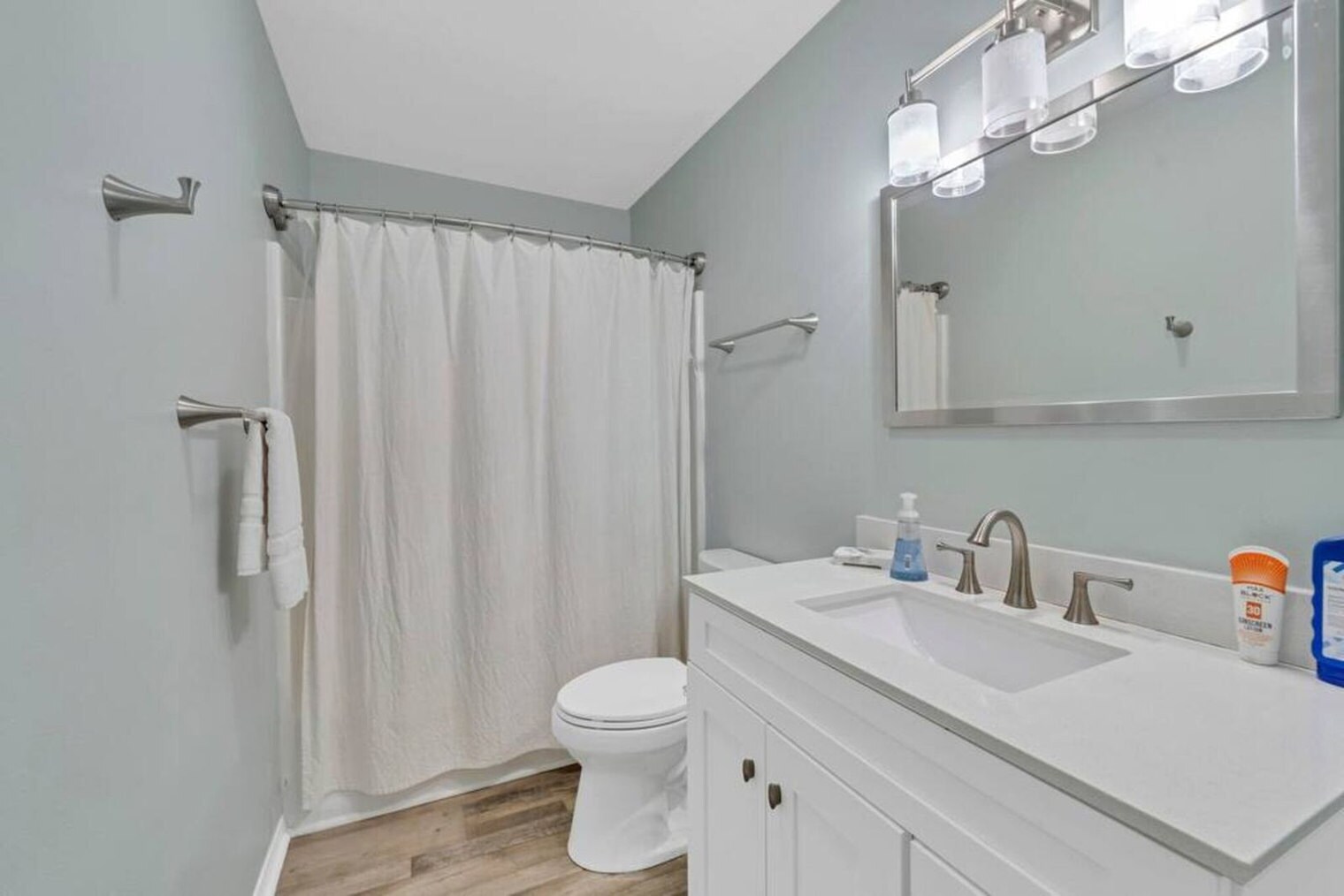 Building Photo - 312 Bream Ave