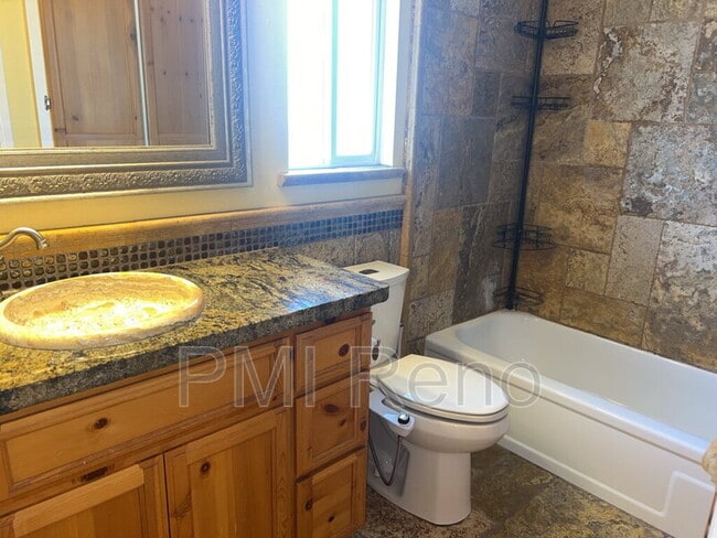 Building Photo - 2856 Waterfield Dr