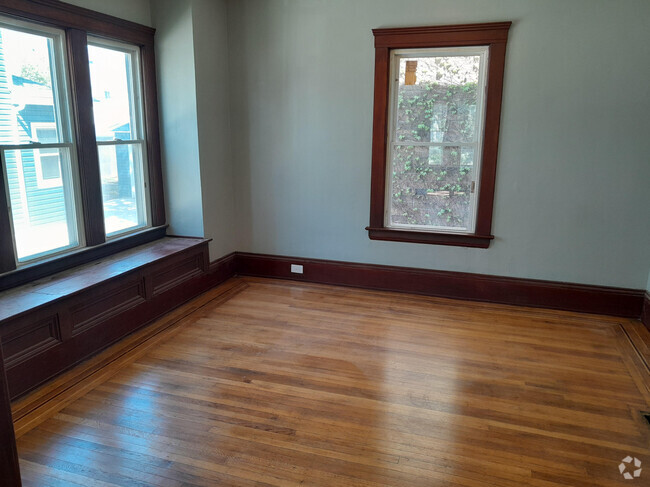 Building Photo - 1377 W 61st St