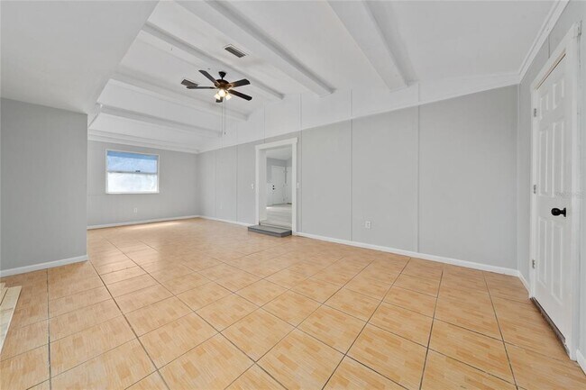 Building Photo - 1034 Falcon St