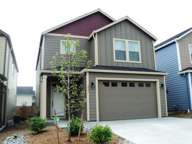 7425 NE 58th Way - Lot 4 - Walnut Village Townhomes