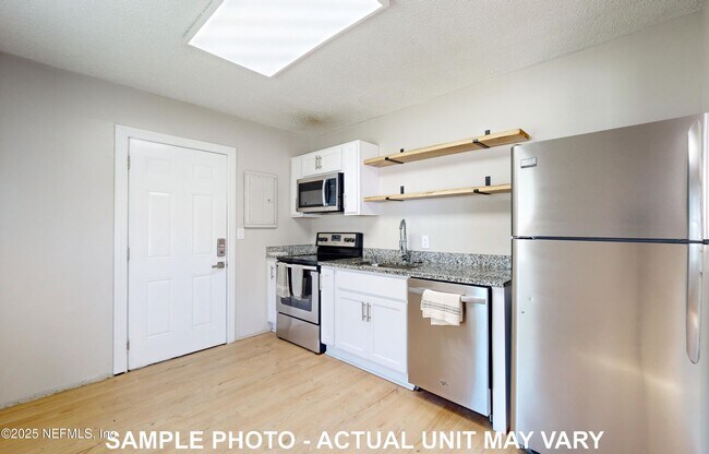 Building Photo - 5914 Wilmar Rd W
