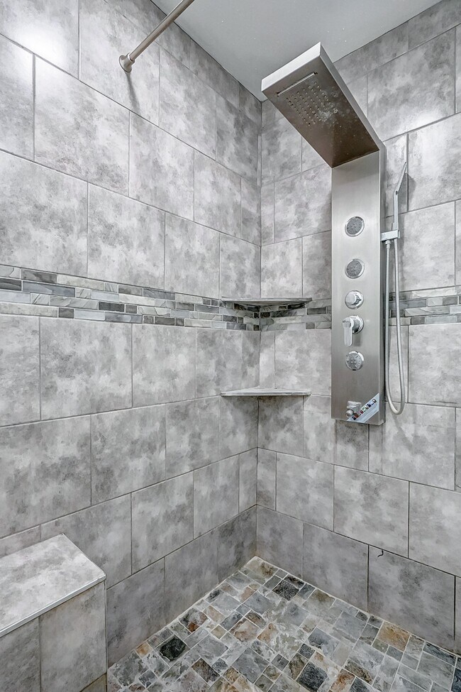 Building Photo - 778 Thicket Ln