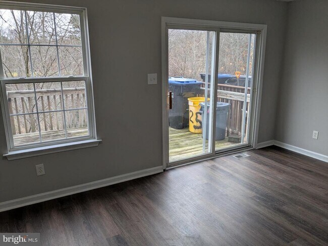 Building Photo - 25 Millstream Rd