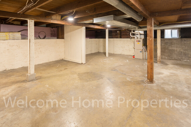 Building Photo - Beautiful Classic Home in East Walla Walla