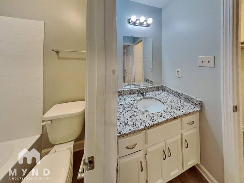 Building Photo - 4629 Sunnyslope Dr