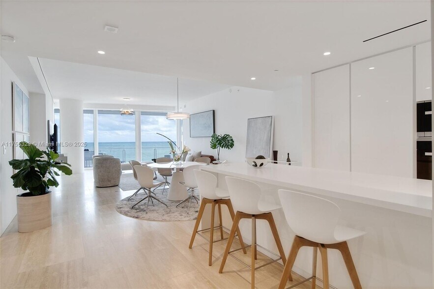Building Photo - 9001 Collins Ave
