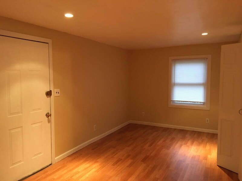 Building Photo - 972 Henhawk Rd