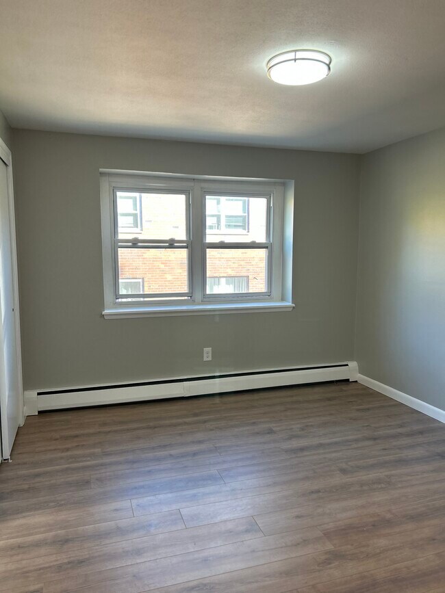 Building Photo - 130B Clinic Dr