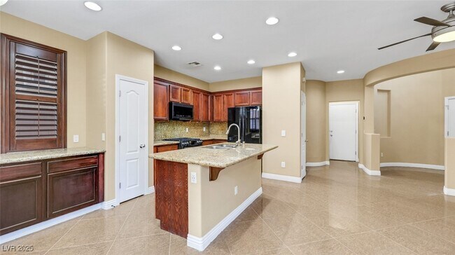 Building Photo - 7523 Tressider Ave