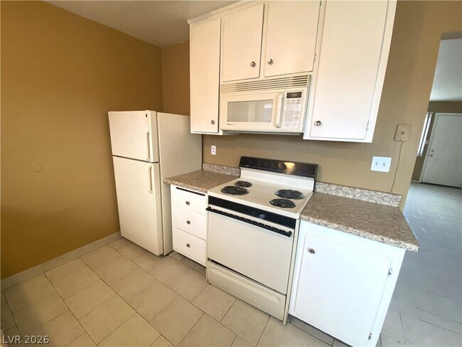 Building Photo - 3200 Arlene Way