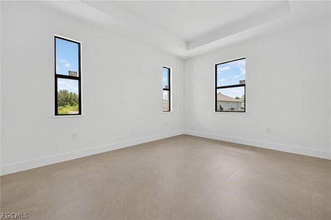 Building Photo - 208 Pembroke St