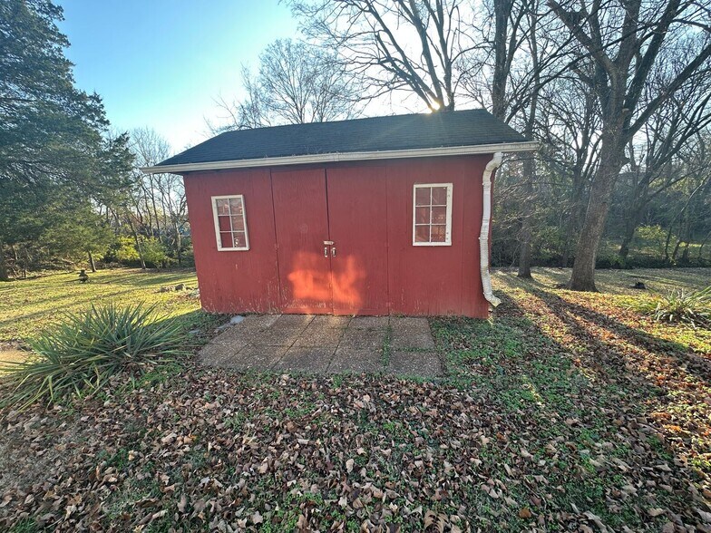 Building Photo - 328 Jacksonian Dr