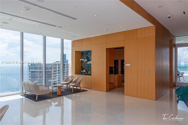 Building Photo - 300 Biscayne Boulevard Way