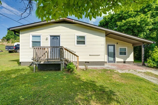 Building Photo - Charming Jasper Rental – 3 Bed, 2 Bath, $1,550/Month