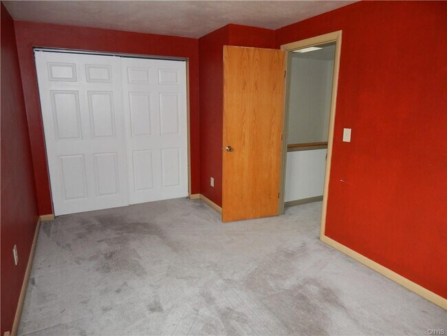 Building Photo - 111 Iron Oak Cir