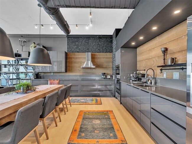 Building Photo - 7934 West Dr