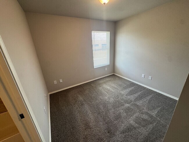 Building Photo - 4122 Swans Landing