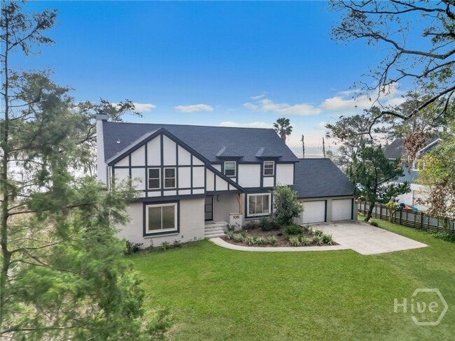 Building Photo - 1015 Mill Hill Rd