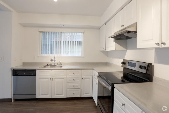 Interior Photo - Menlo Parc