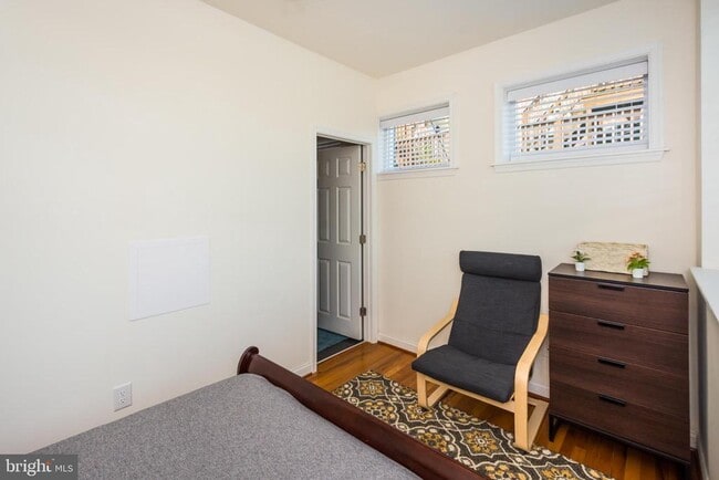 Building Photo - 600 S Linwood Ave