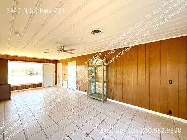 Building Photo - 3442 N U.S. Hwy 281