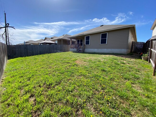 Building Photo - Charming 4-Bedroom Home Available for Rent...