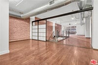 Building Photo - 510 S Hewitt St