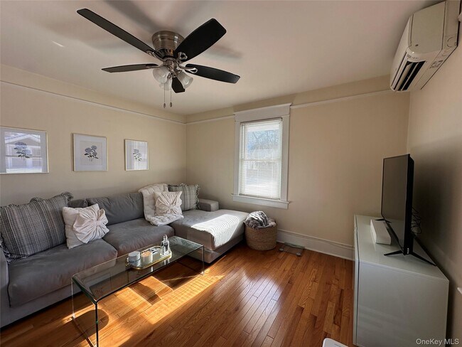 Building Photo - 5 Fairmount St