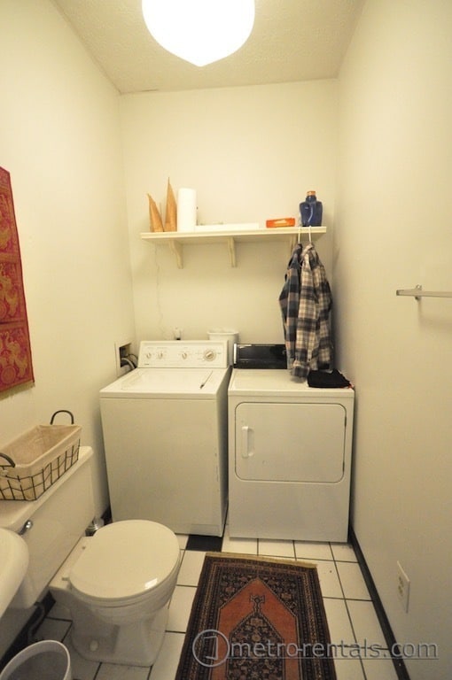 Building Photo - 310-312 Blenkner