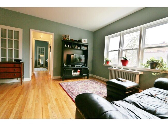 Building Photo - 3124 W Bde Maka Ska Blvd