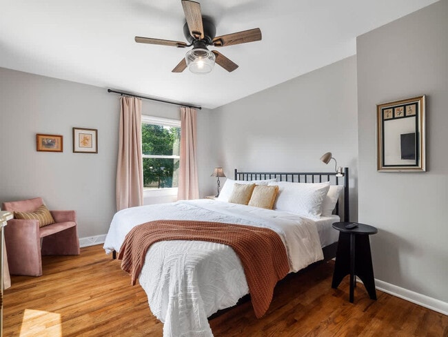 Building Photo - 670 Treeside Dr