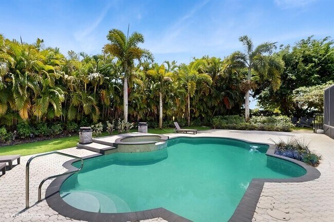 Building Photo - 15700 Carrera Ln