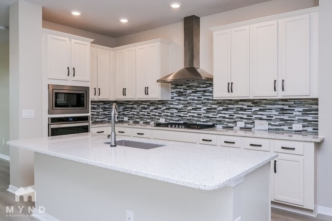 Building Photo - 5530 Silver Sun Dr