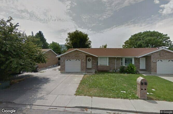 Primary Photo - 958 E Center St
