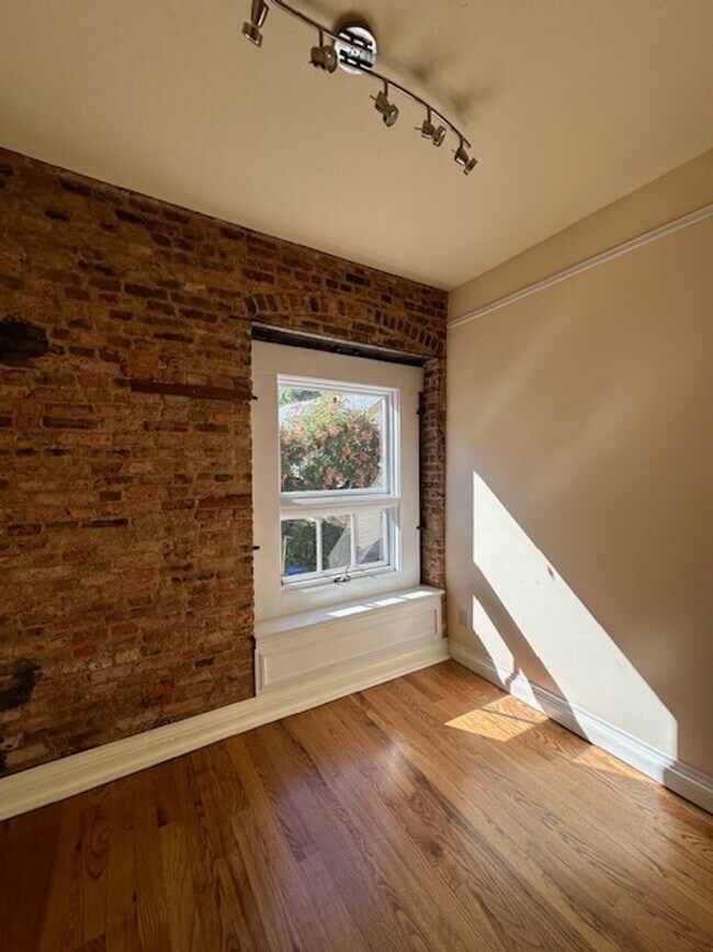 Building Photo - Live where you work! Mixed commercial use with amazing Rustic Remodeled living quarters!