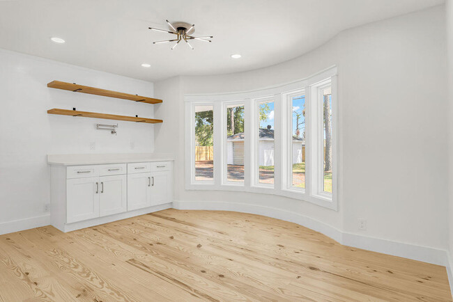 Building Photo - 498 Alabama St