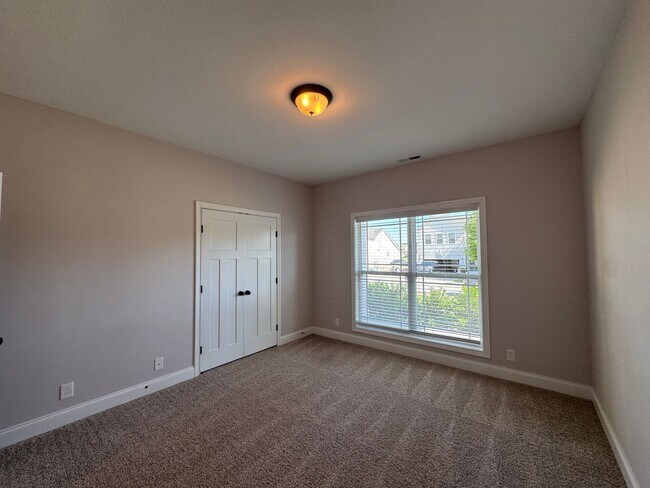 Building Photo - Beautiful Single Family Home