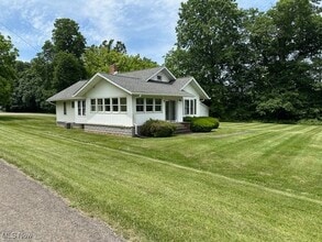 Building Photo - 3875 Roseville Rd