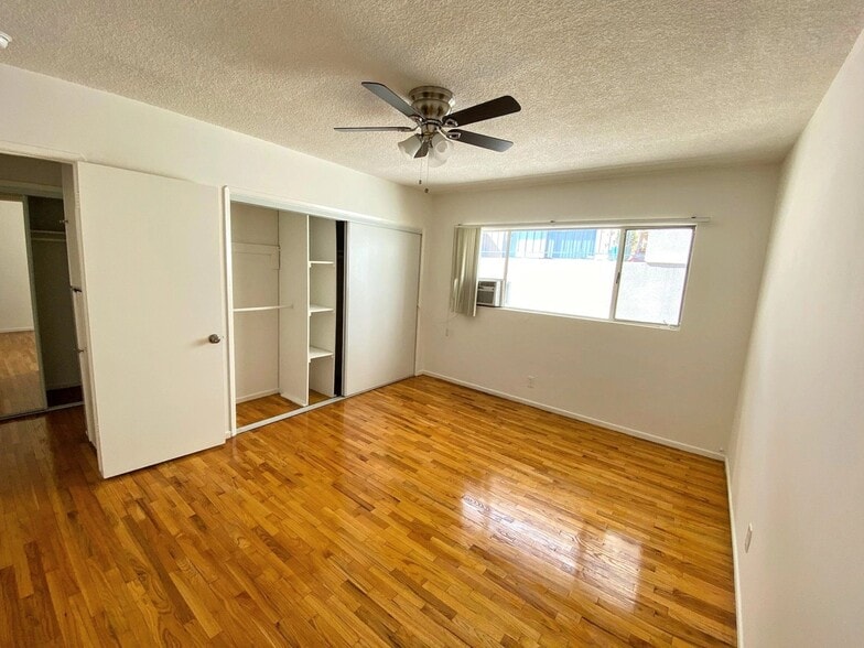 Building Photo - 422 S Willaman Dr