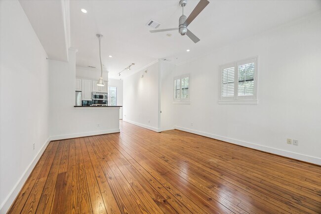 Building Photo - 100 McGowen St