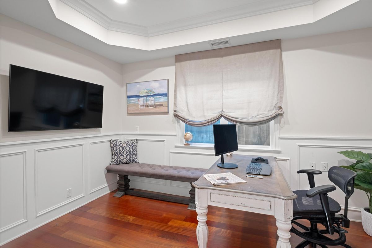 Building Photo - 3306 Highland Ave